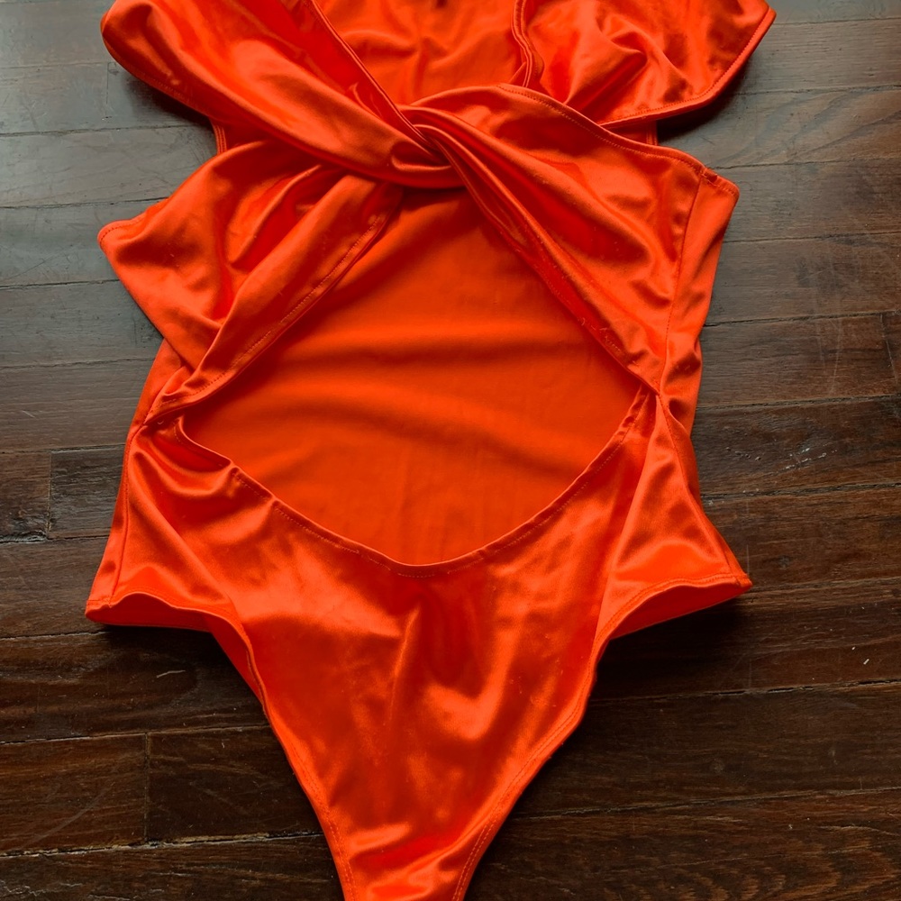 Metallic orange 1 piece , XL, front knot detail